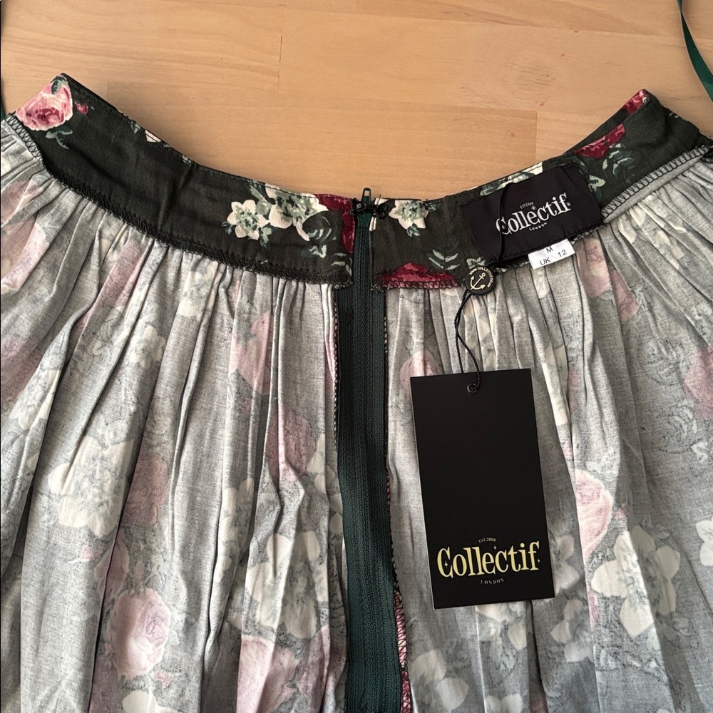 NWT Collectif Size UK 12/ US 8 Swing Skirt Green with Floral Pattern - Picture 9 of 10
